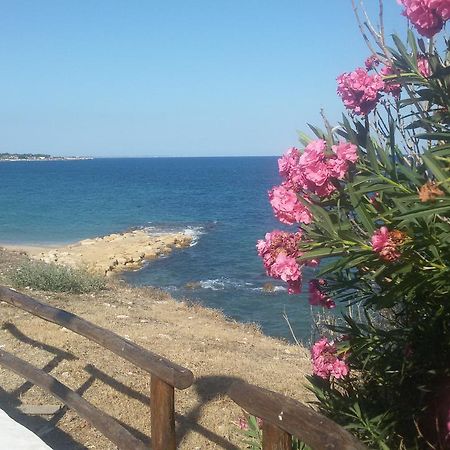 Avola Holidays Buitenkant foto