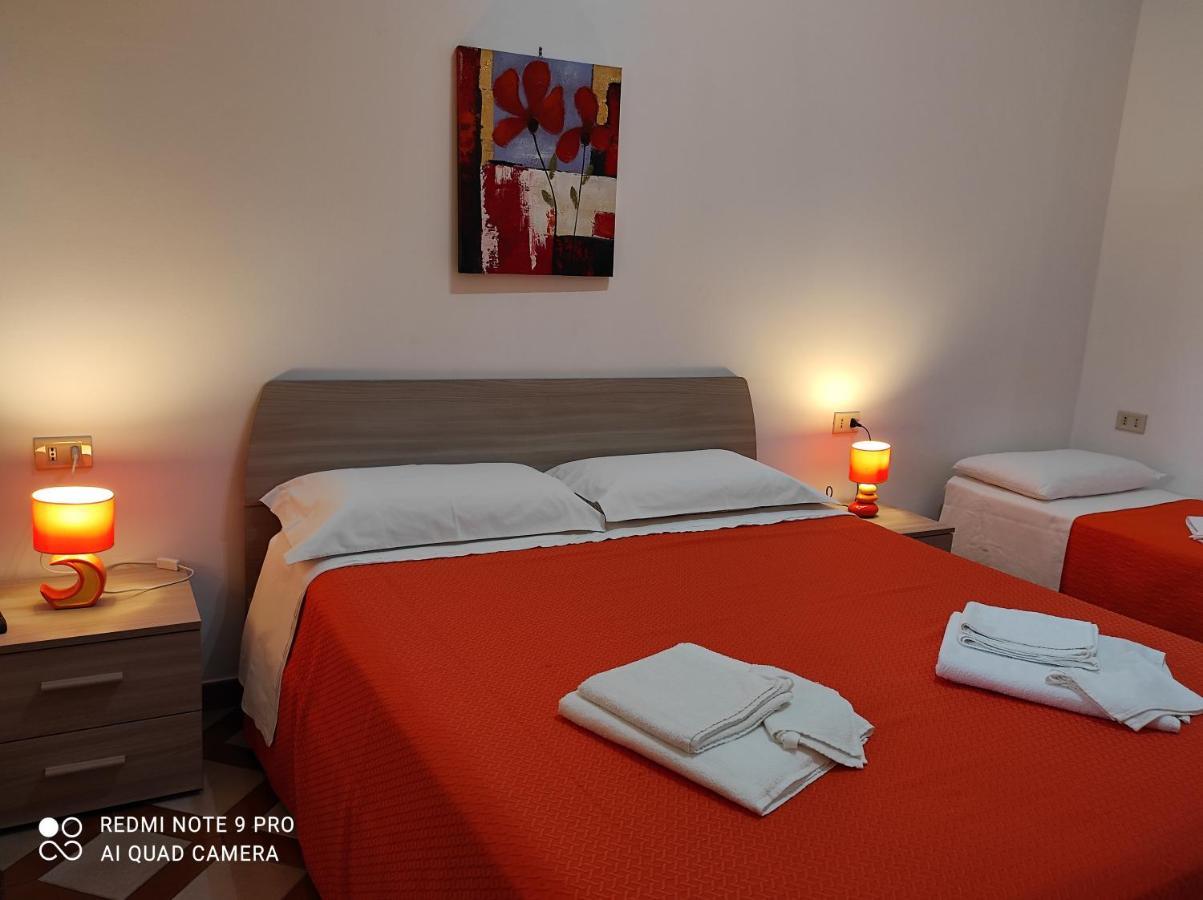Avola Holidays Buitenkant foto