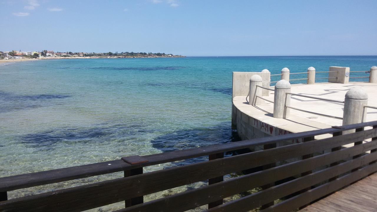 Avola Holidays Buitenkant foto